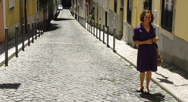 Um pequeno beco na parte alta da cidade.