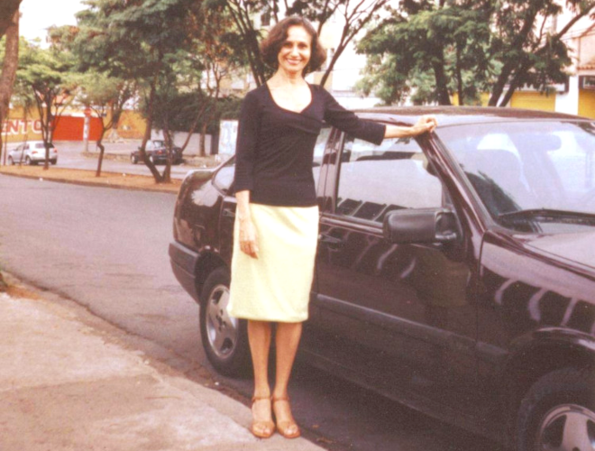Dayse com seu carro, mai 2004